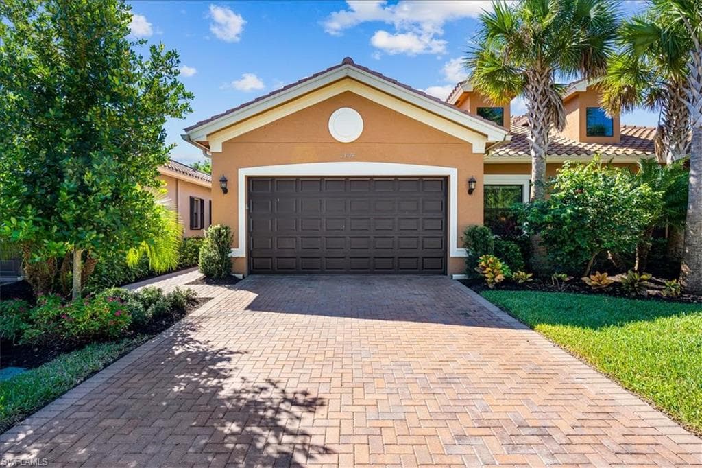 13374 Coronado DR NAPLES, FL 34109