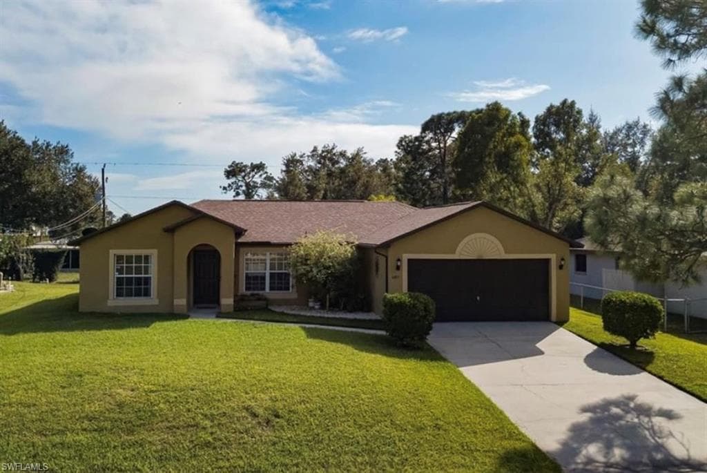 4811 4th ST W LEHIGH ACRES, FL 33971