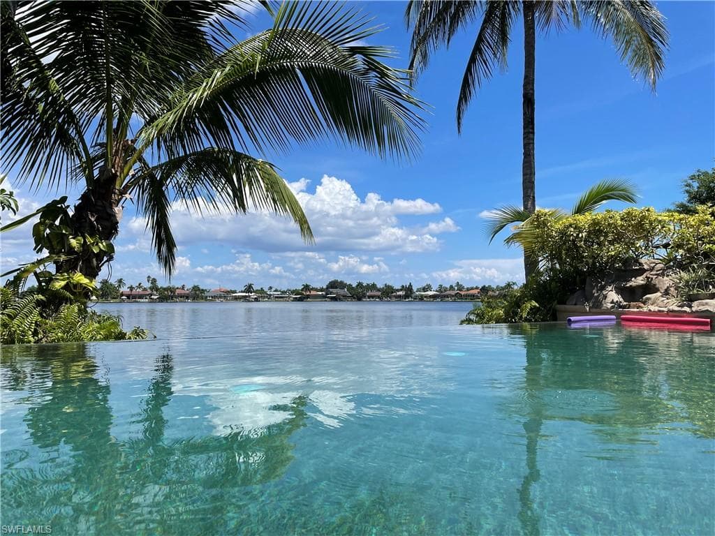 4929 Skyline BLVD CAPE CORAL, FL 33914