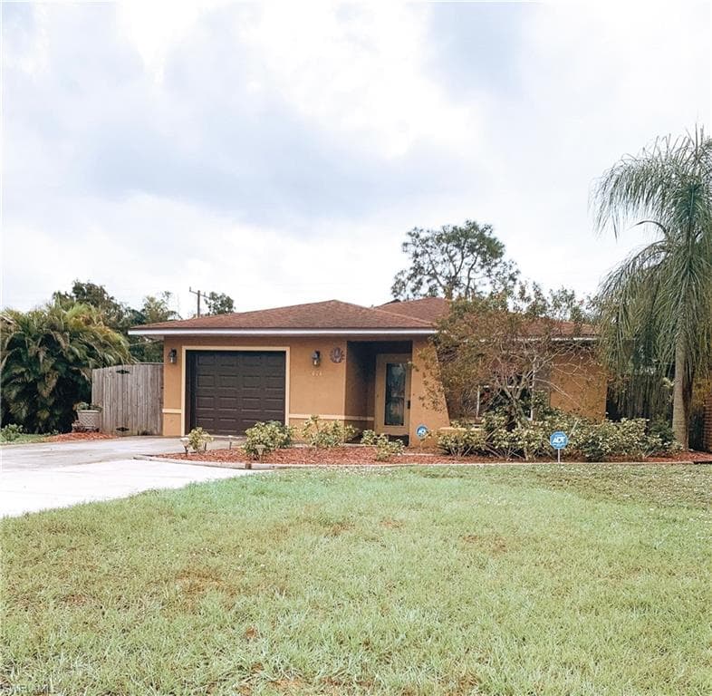 826 95th AVE N NAPLES, FL 34108