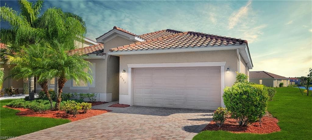 8593 Pegasus DR LEHIGH ACRES, FL 33971