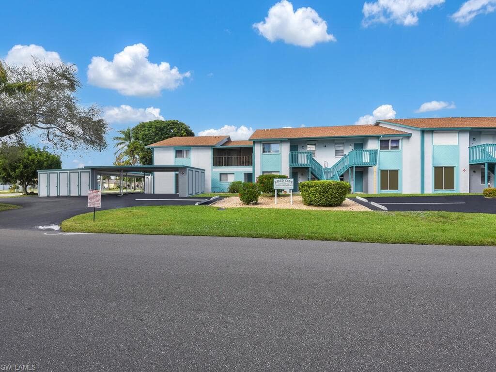 1005 SE 40th ST 1 CAPE CORAL, FL 33904