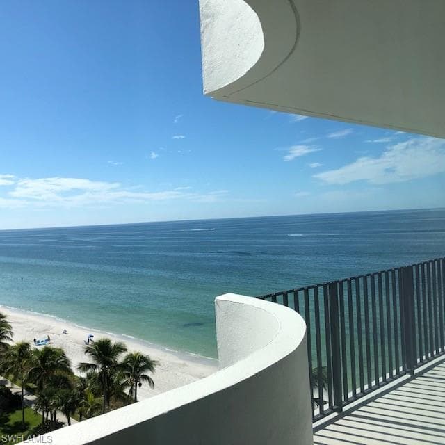 4005 Gulf Shore BLVD N 906 NAPLES, FL 34103