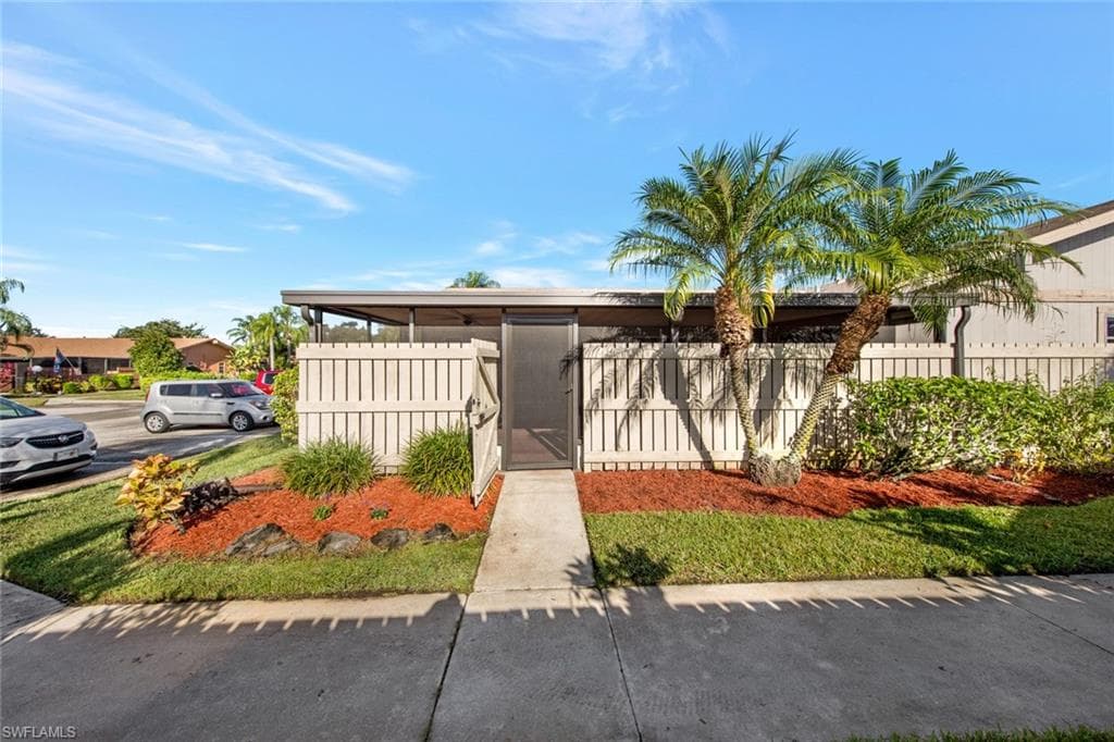 15554 Crystal Lake DR NORTH FORT MYERS, FL 33917