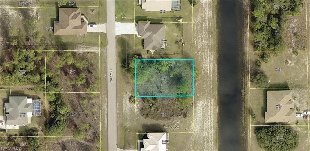 731 Troy AVE LEHIGH ACRES, FL 33974