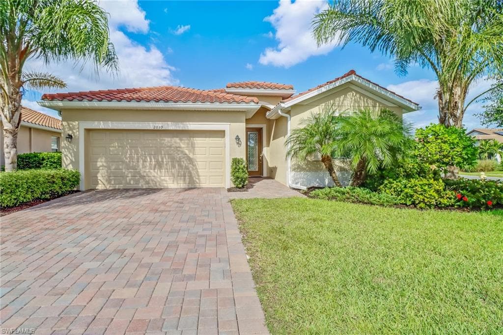 2039 Parson ST NAPLES, FL 34120