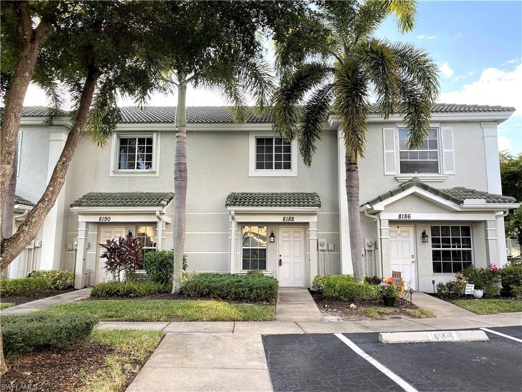 8188 Pacific Beach DR FORT MYERS, FL 33966