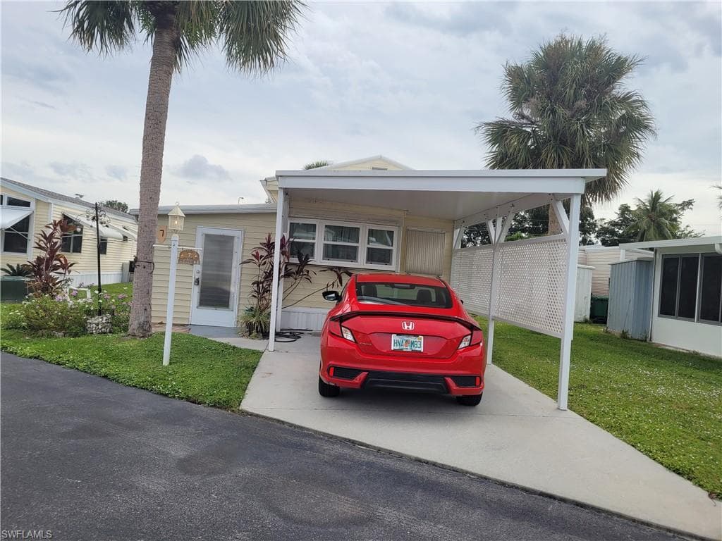 7 Pearl DR 7-P NAPLES, FL 34114