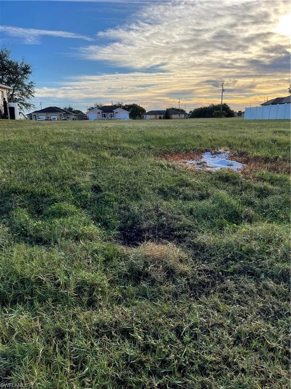 1419 7th PL CAPE CORAL, FL 33909