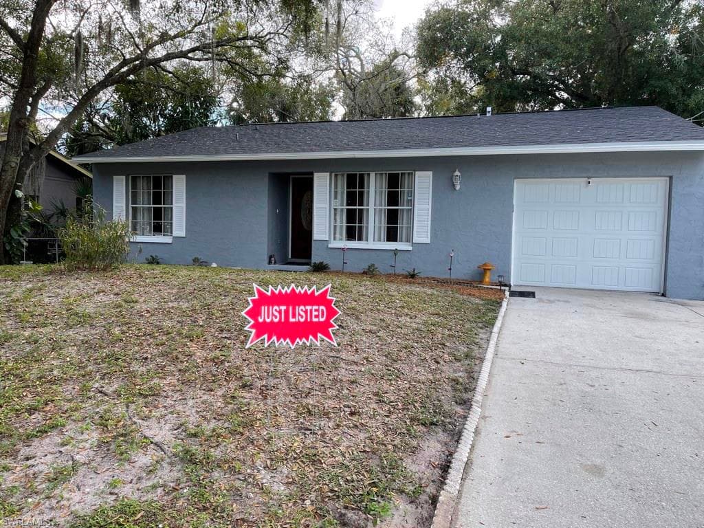1405 Keuka AVE NORTH FORT MYERS, FL 33917