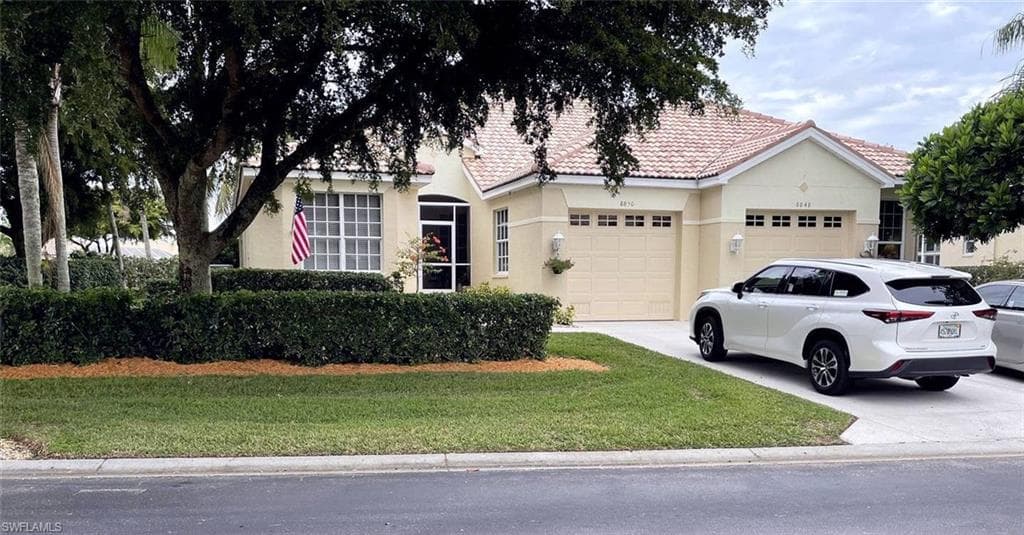8848 Middlebrook DR FORT MYERS, FL 33908