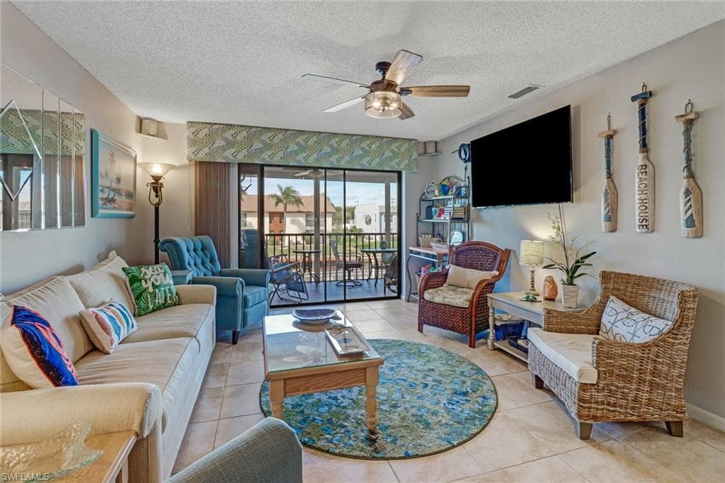 1009 SE 46th LN 205 CAPE CORAL, FL 33904