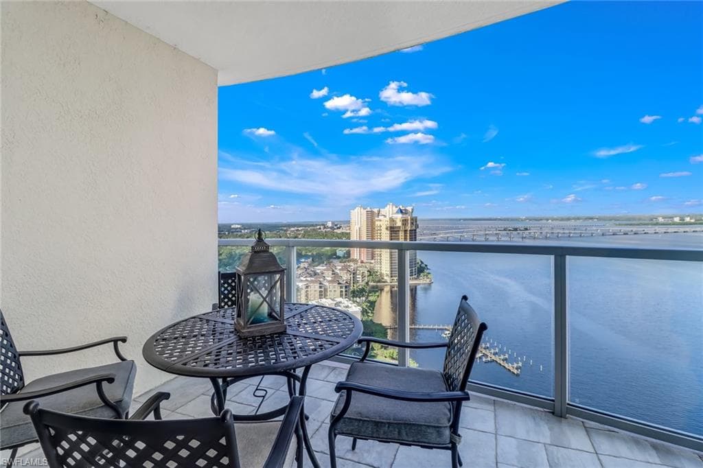 3000 Oasis Grand BLVD 2607 FORT MYERS, FL 33916