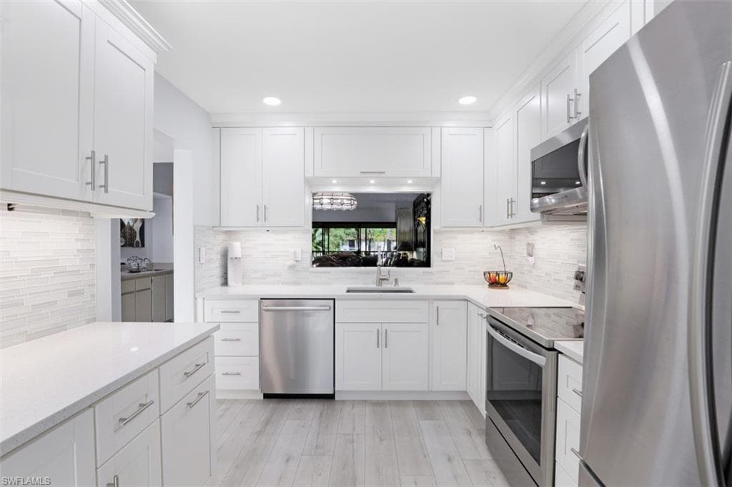 1822 Kings Lake BLVD 8-201 NAPLES, FL 34112