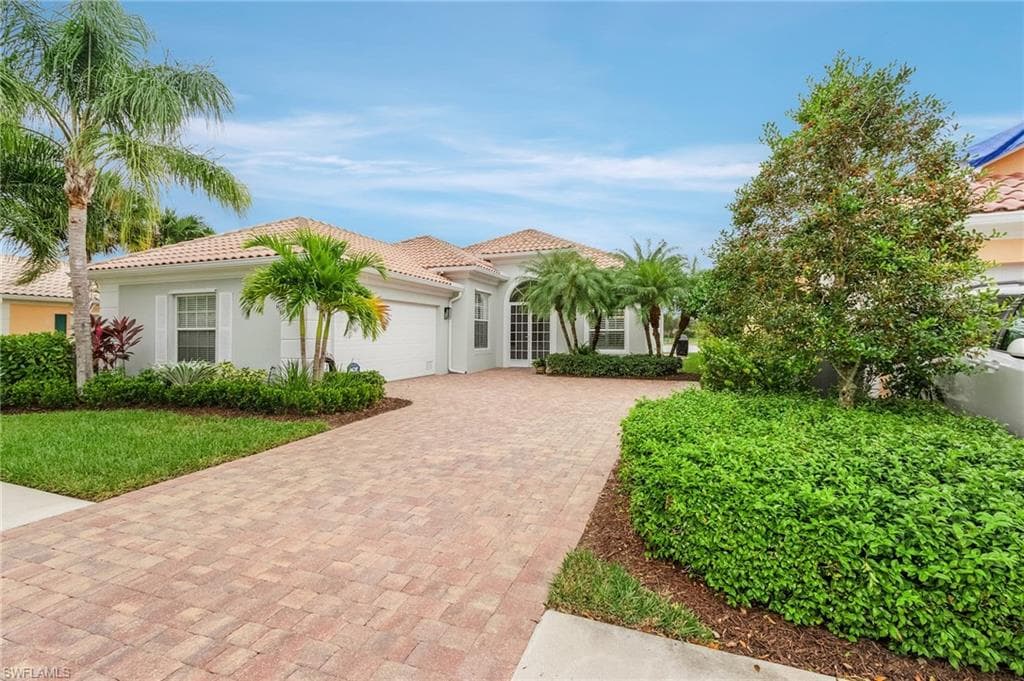 8576 Alessandria CT NAPLES, FL 34114