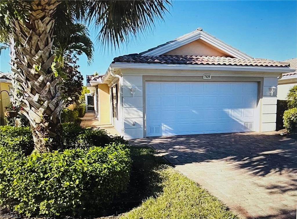 7429 Emilia LN NAPLES, FL 34114