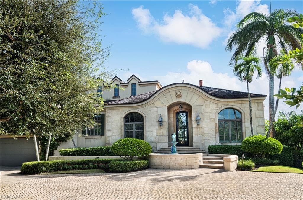 1625 3rd ST S NAPLES, FL 34102