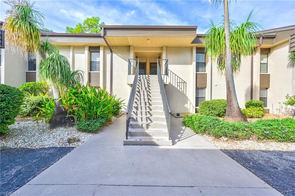 5865 Trailwinds DR 624 FORT MYERS, FL 33907