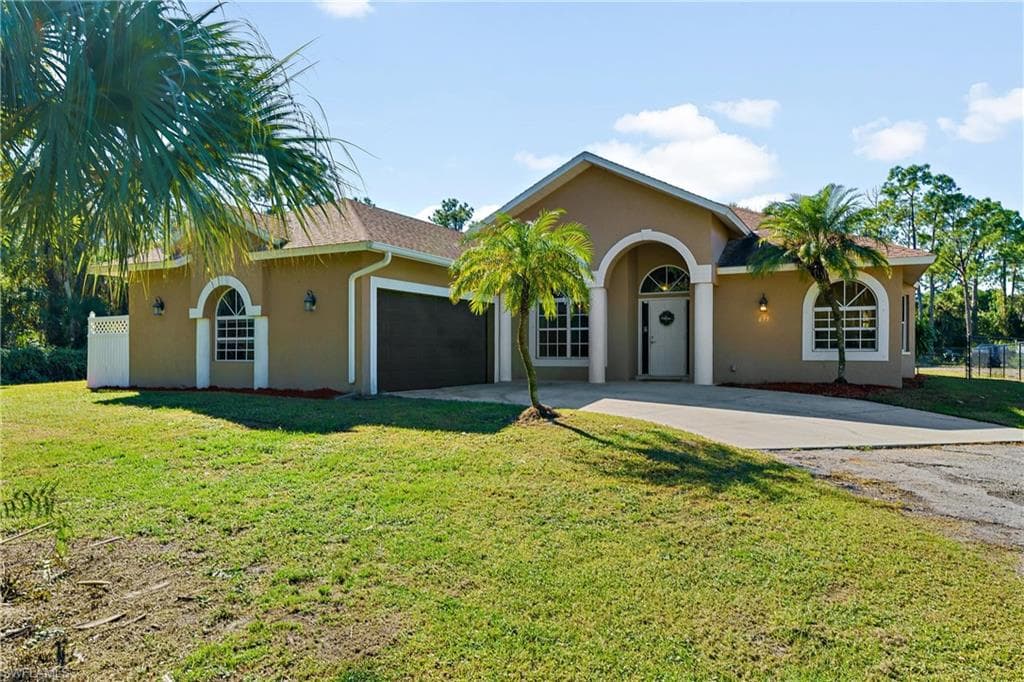675 5TH ST SW NAPLES, FL 34117