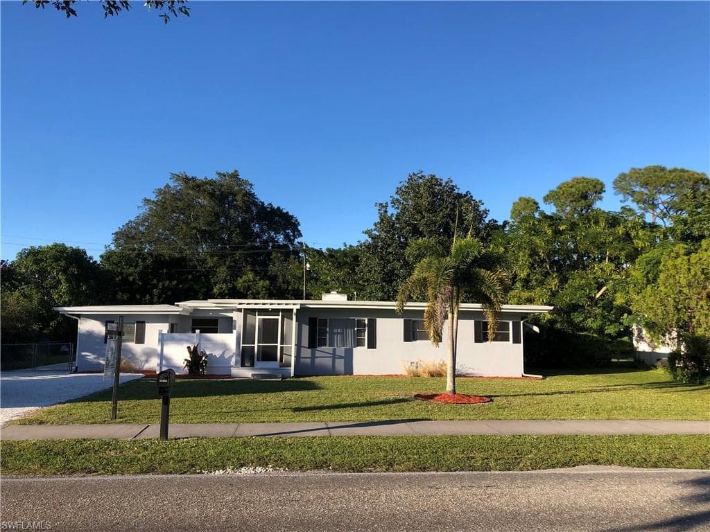 2115 Carrell RD FORT MYERS, FL 33901