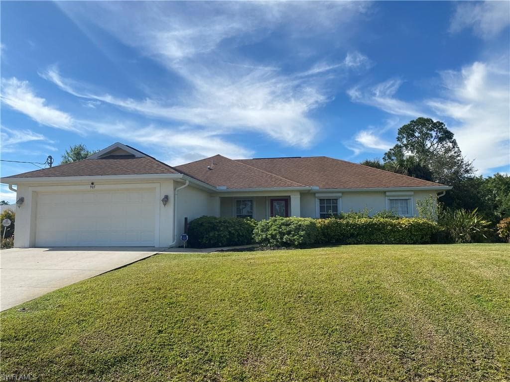 905 Dayton AVE LEHIGH ACRES, FL 33972