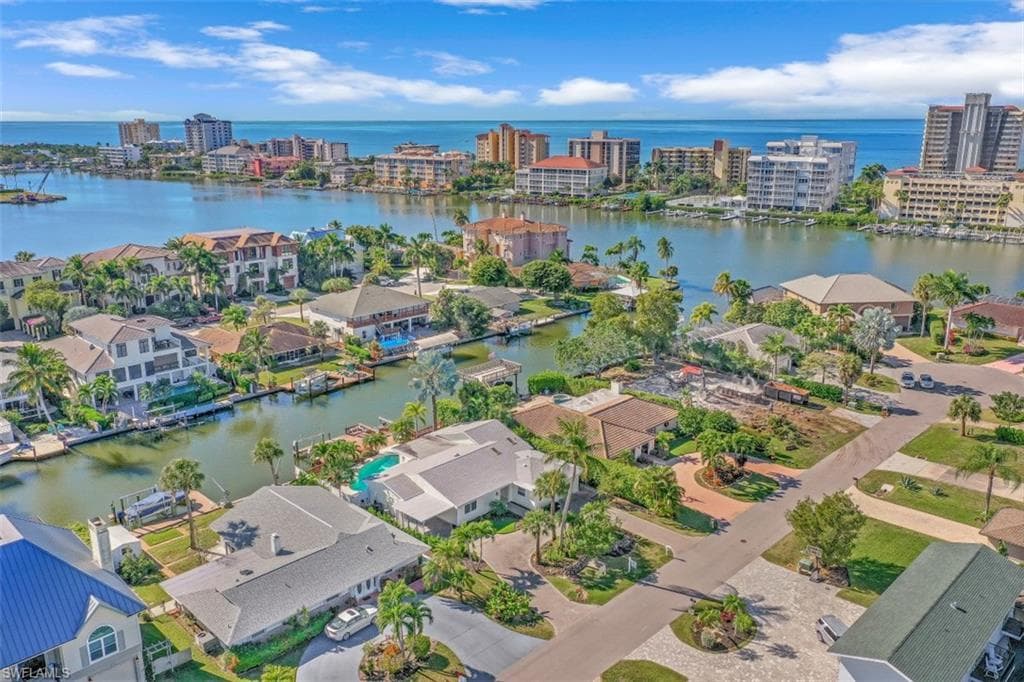 284 Trade Winds AVE NAPLES, FL 34108