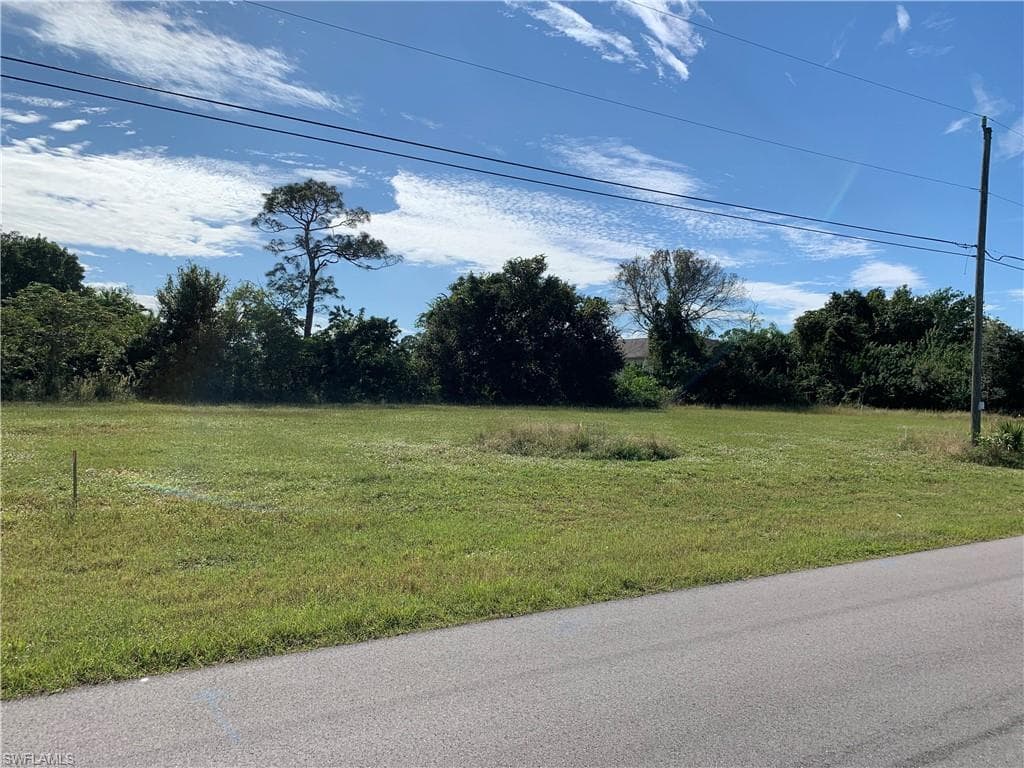 332 NE 4th ST CAPE CORAL, FL 33909