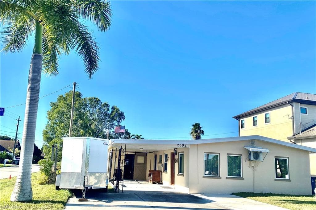 2592 Cay CV MATLACHA, FL 33993