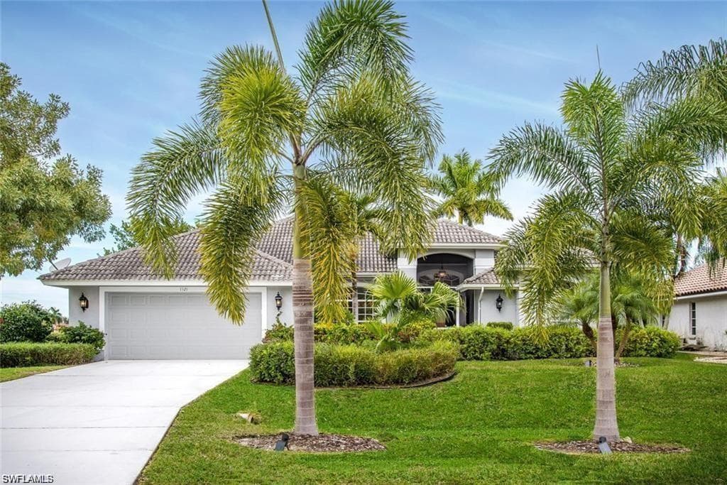 1121 SW 44th ST CAPE CORAL, FL 33914