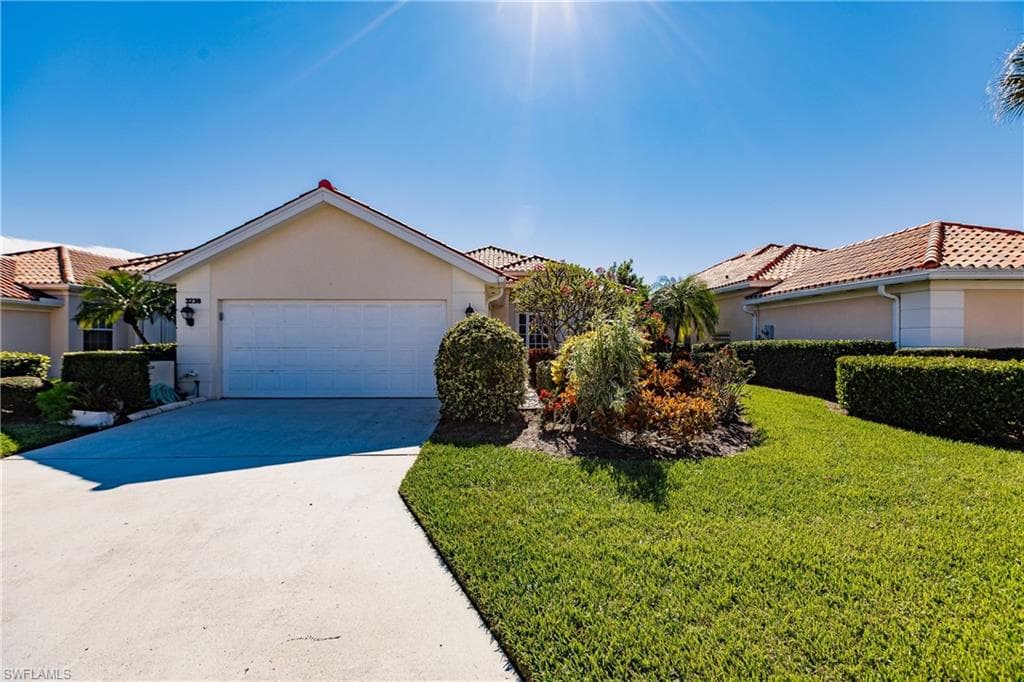 3238 Benicia CT NAPLES, FL 34109