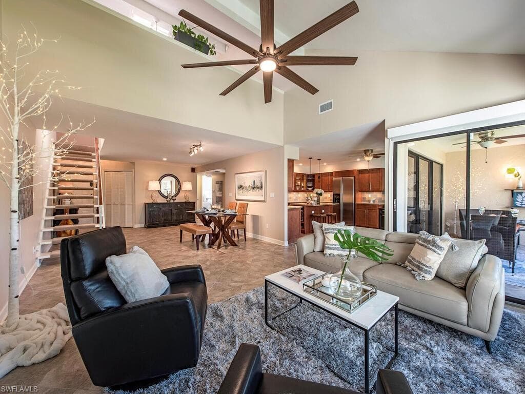 4082 Belair LN 20 NAPLES, FL 34103