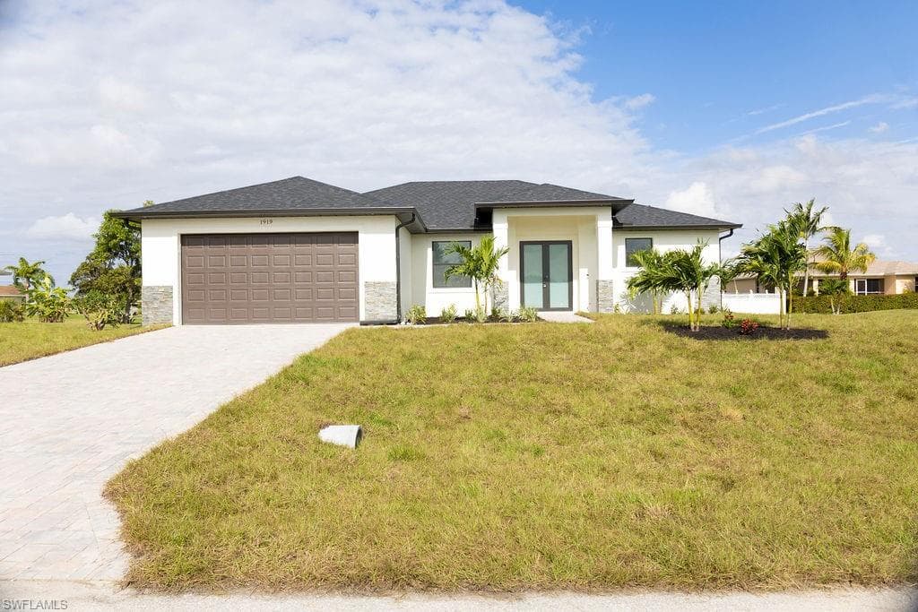 1919 NE 19th TER CAPE CORAL, FL 33909