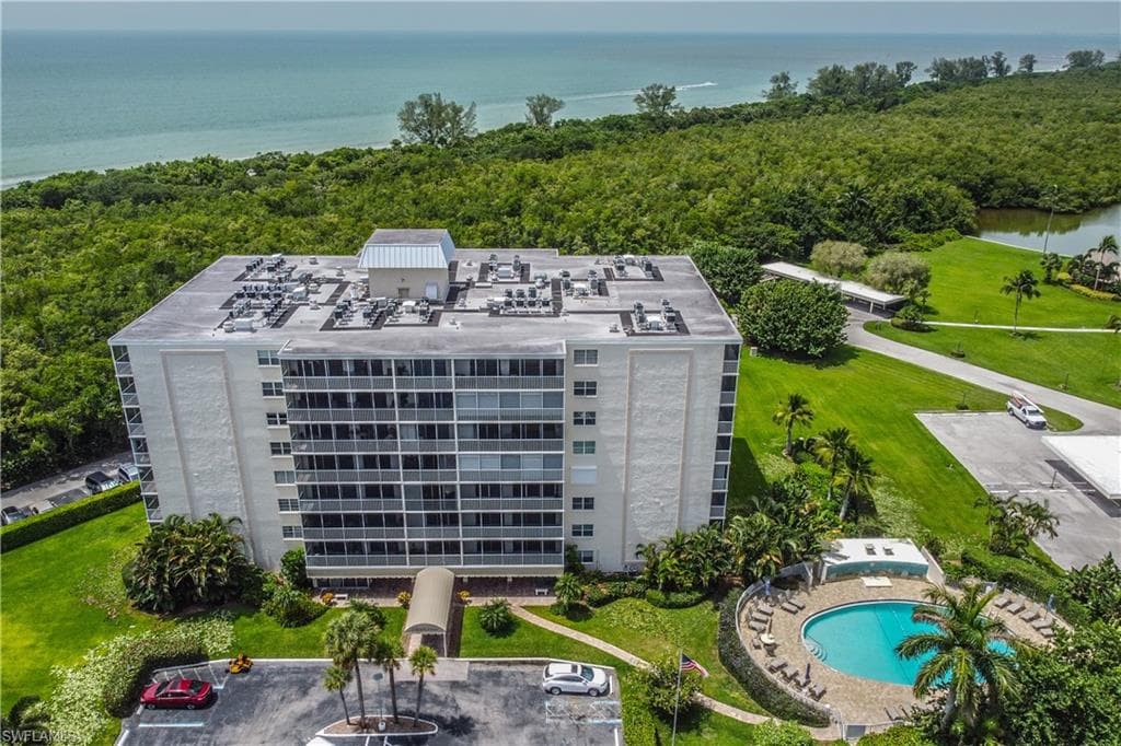 5 Bluebill AVE 210 NAPLES, FL 34108