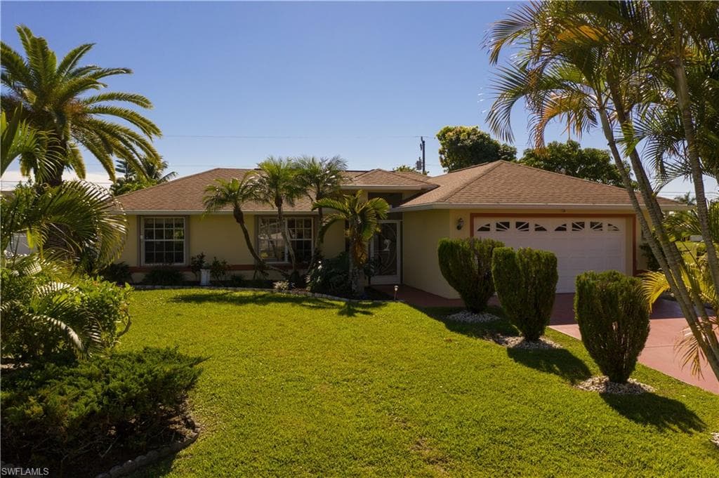 154 SE 18th ST CAPE CORAL, FL 33990