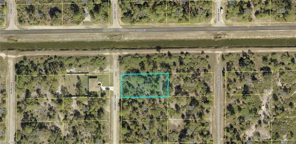 1520 Prospect AVE LEHIGH ACRES, FL 33972