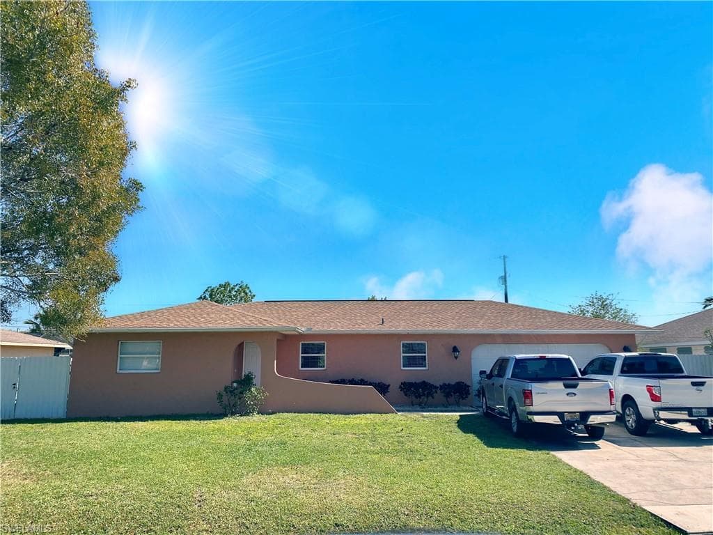 526 SE Van Loon TER CAPE CORAL, FL 33990