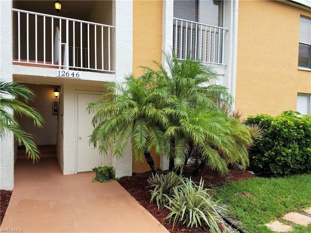 12646 Kenwood LN B FORT MYERS, FL 33907