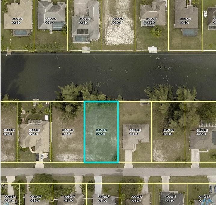 153 SE 21st ST CAPE CORAL, FL 33990