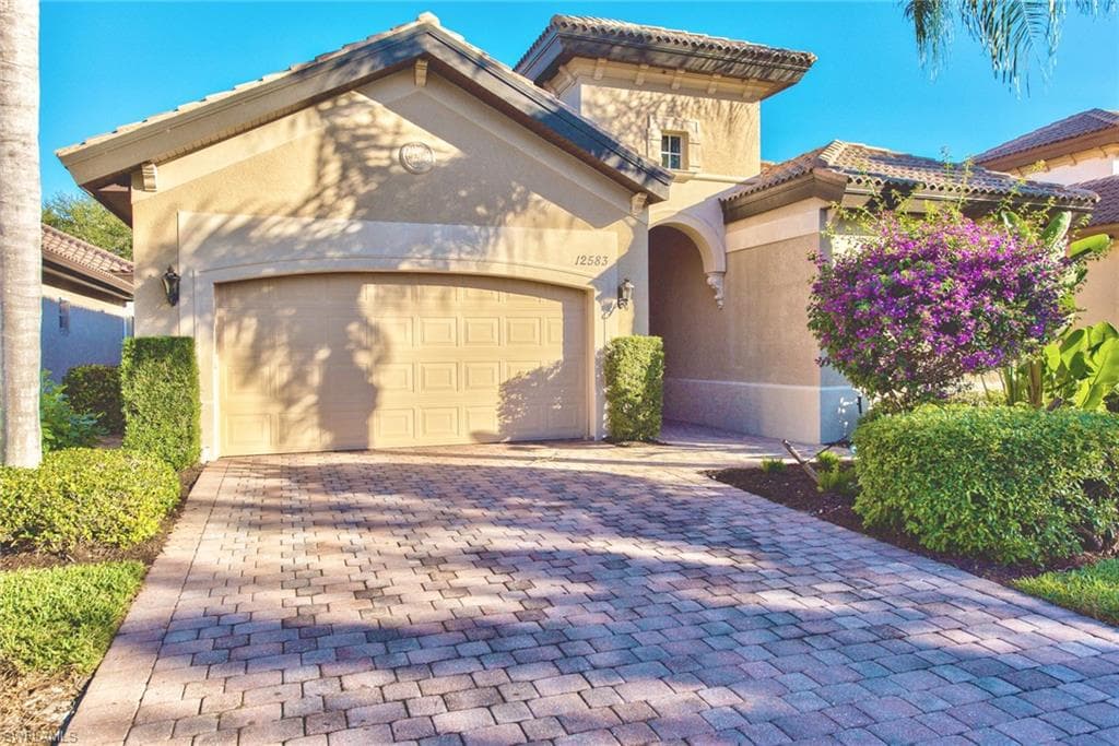 12583 Grandezza CIR ESTERO, FL 33928