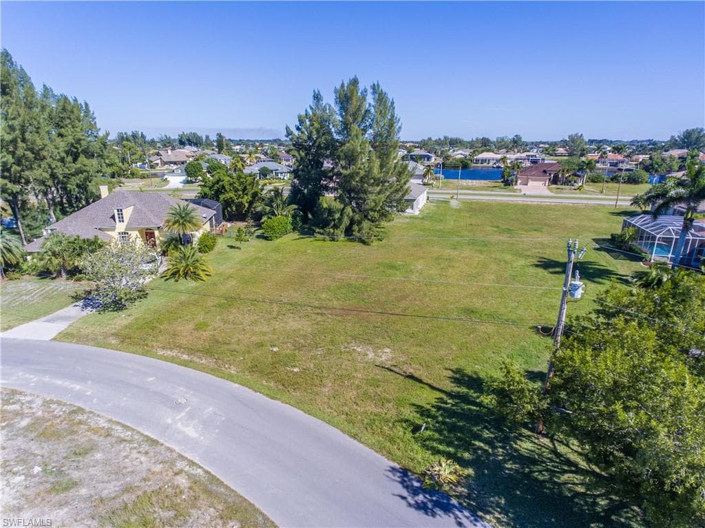 403 SW 35th PL CAPE CORAL, FL 33991
