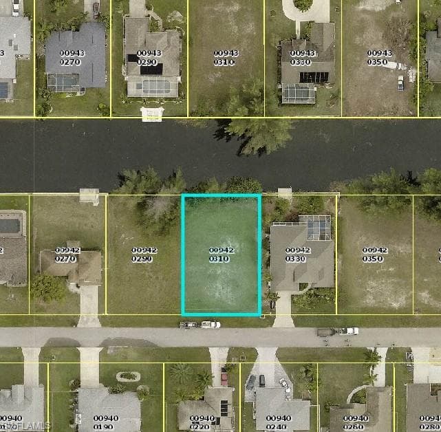 201 SE 21st LN CAPE CORAL, FL 33990
