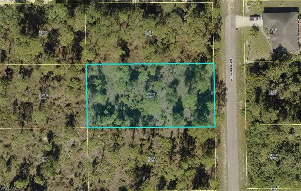 721 Mcarthur AVE LEHIGH ACRES, FL 33936