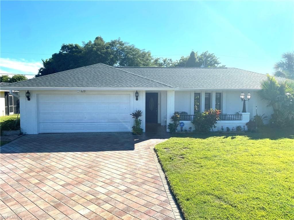 164 Mentor DR N NAPLES, FL 34110