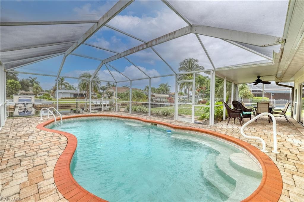 809 Lucerne PKY CAPE CORAL, FL 33904