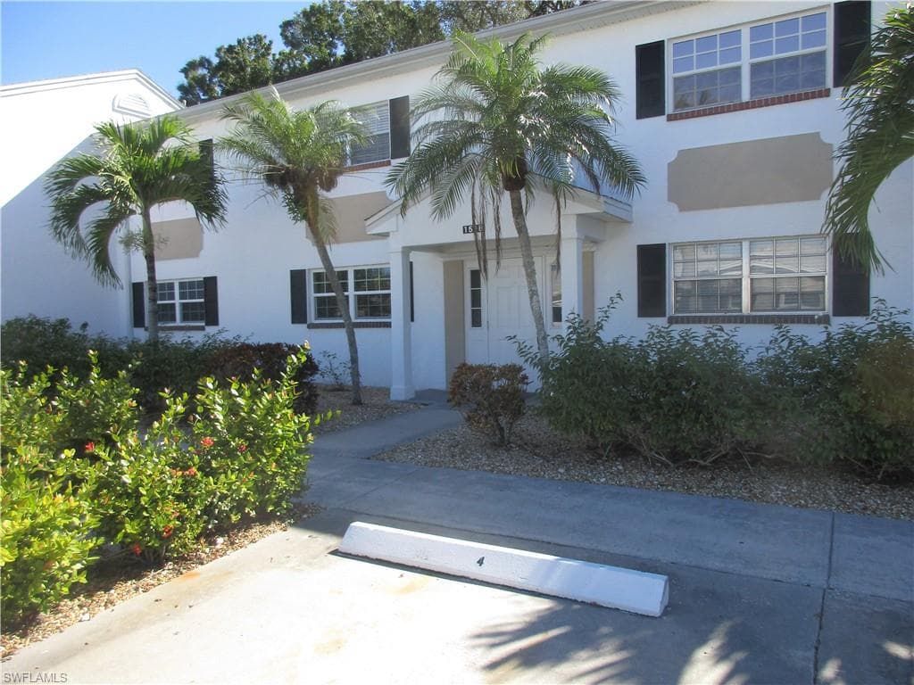 1518 Edgewater CIR 2A FORT MYERS, FL 33919