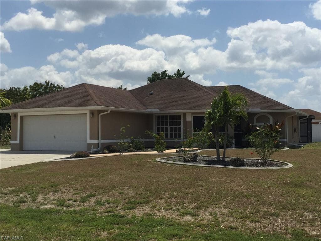 1658 Cheshire CIR S LEHIGH ACRES, FL 33936