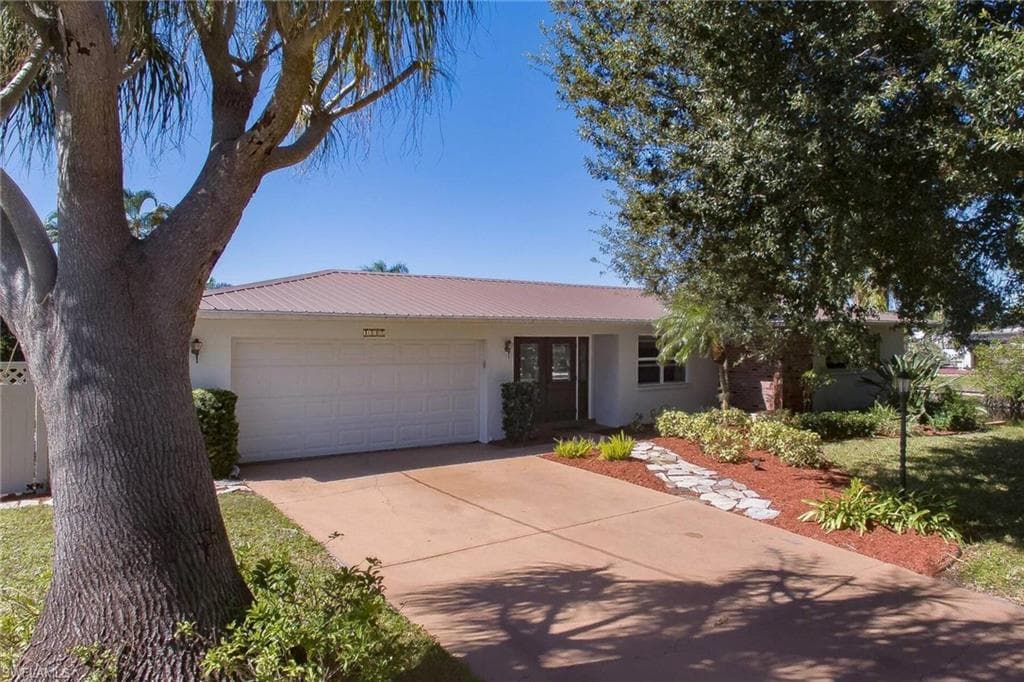 1402 Willshire CT CAPE CORAL, FL 33904