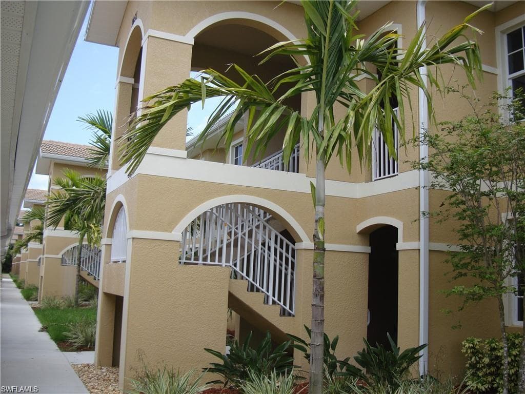 1057 Winding Pines CIR 106 CAPE CORAL, FL 33909