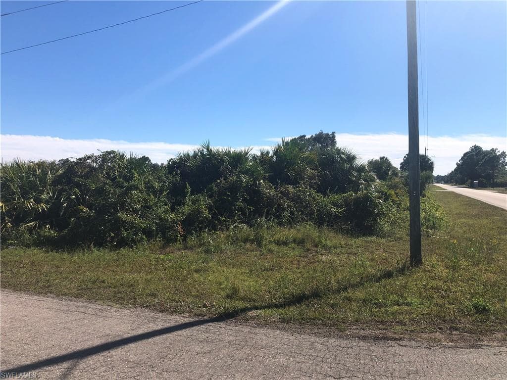 3219 65th ST W LEHIGH ACRES, FL 33971