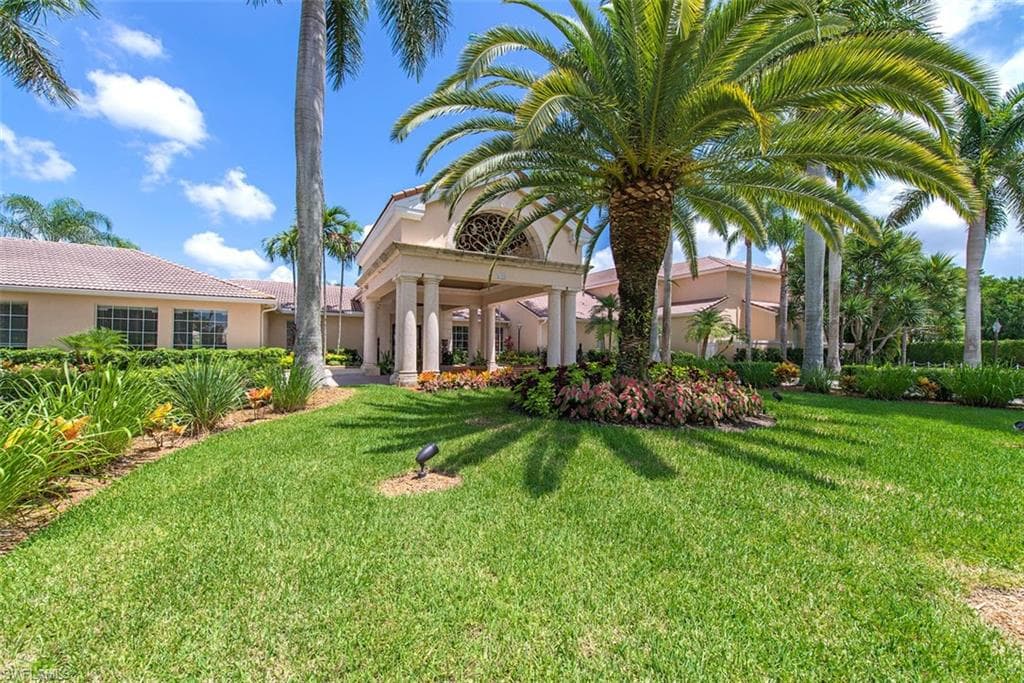 2655 Creek LN 102 NAPLES, FL 34119
